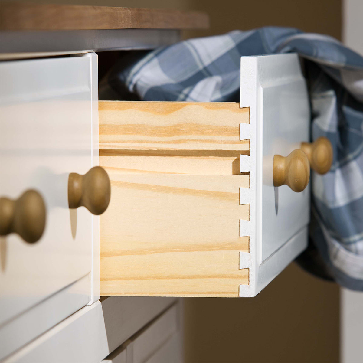 Bravo Furniture | Capri 8 Drawer Chest of Drawers